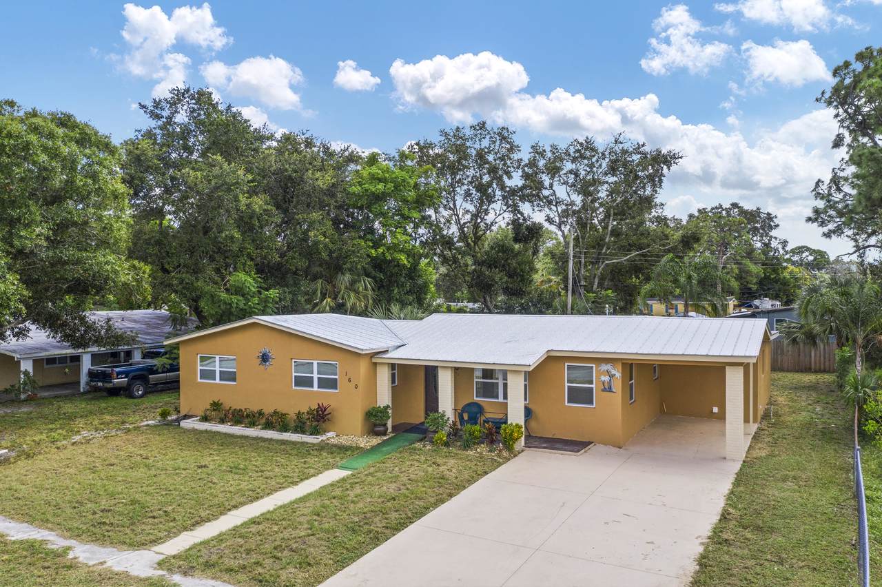 160 Celestia Court - Photo 1