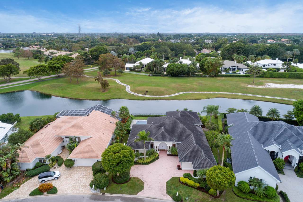11194 Isle Brook Court - Photo 1