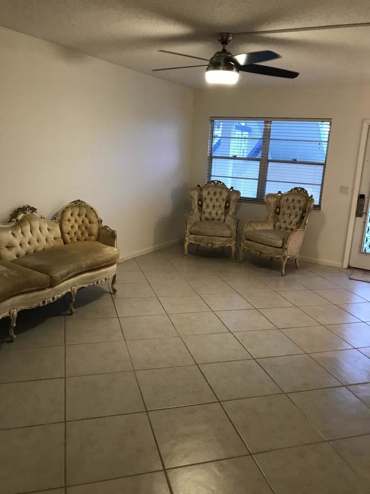 1037 Lincoln B - Photo 1