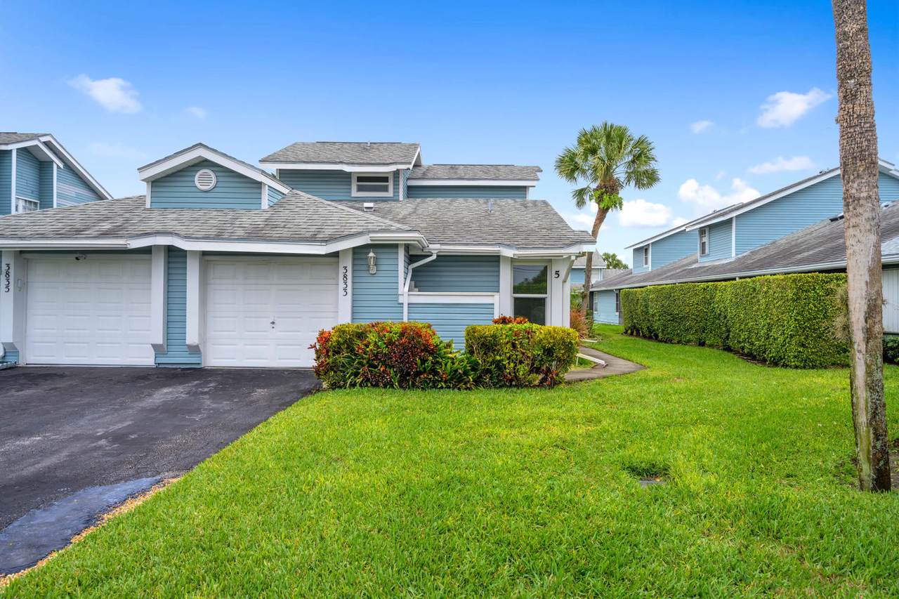 3833 Island Club Circle - Photo 1