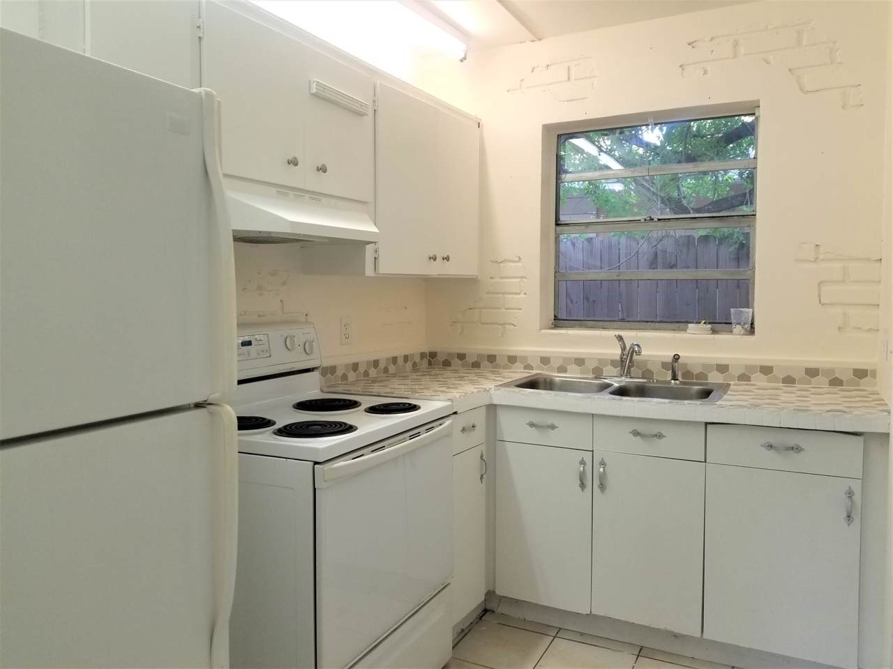 215 1st Court - Photo 1