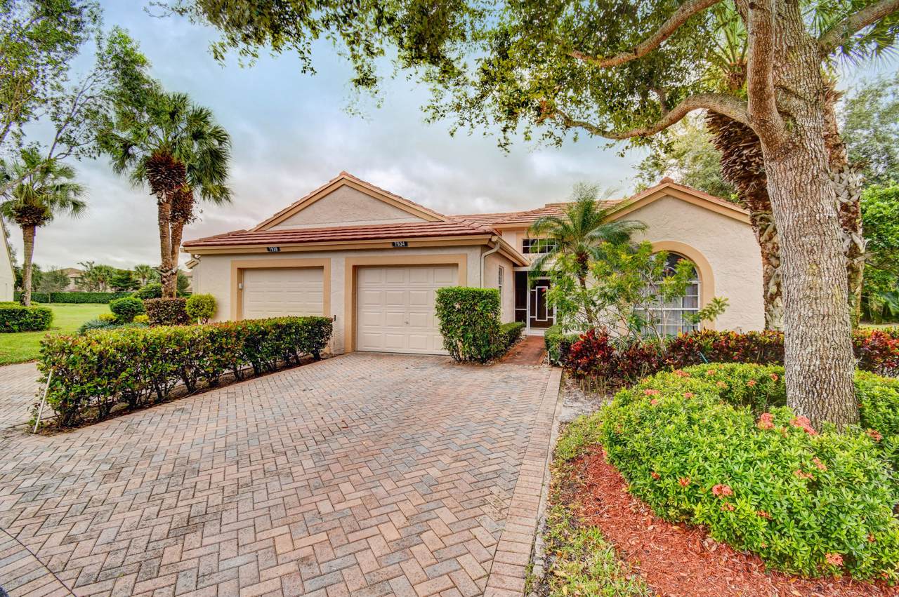 7934 Coral Pointe Drive - Photo 1