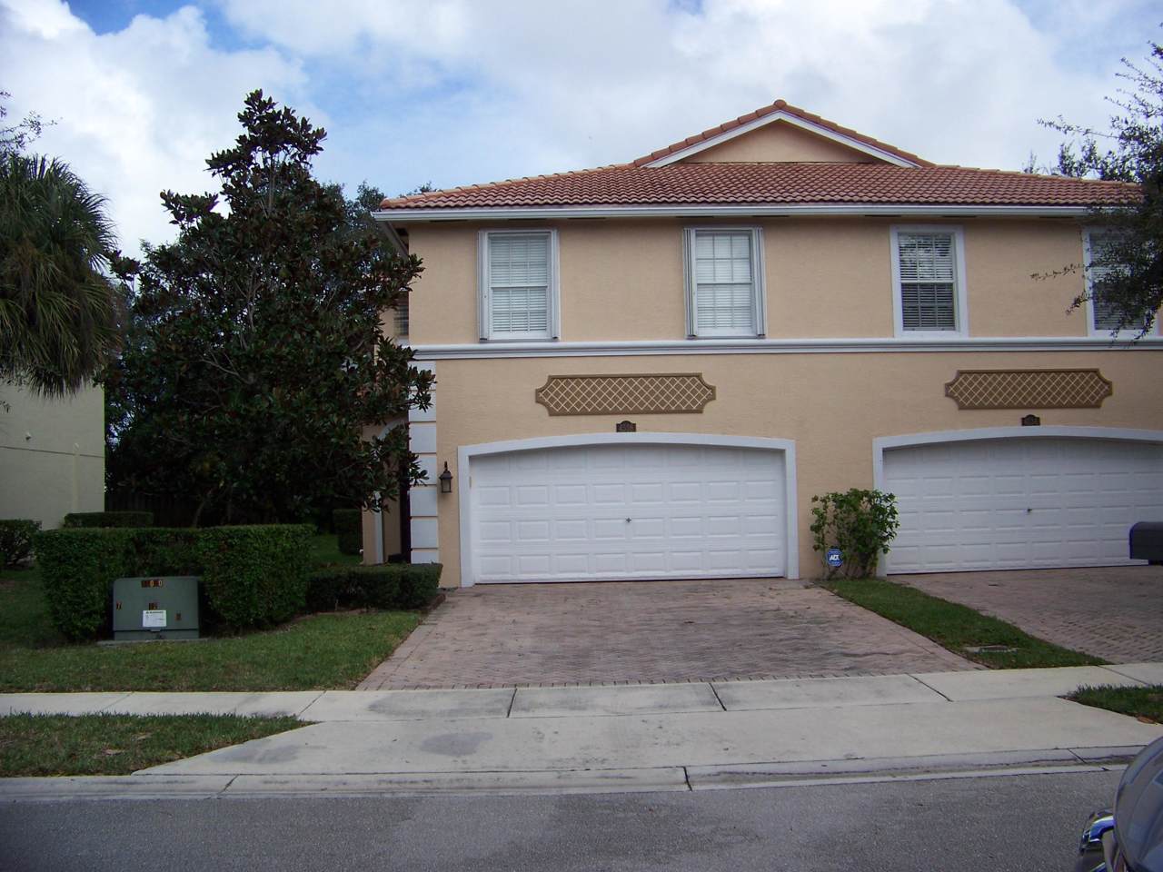 4528 Thornwood Circle - Photo 1