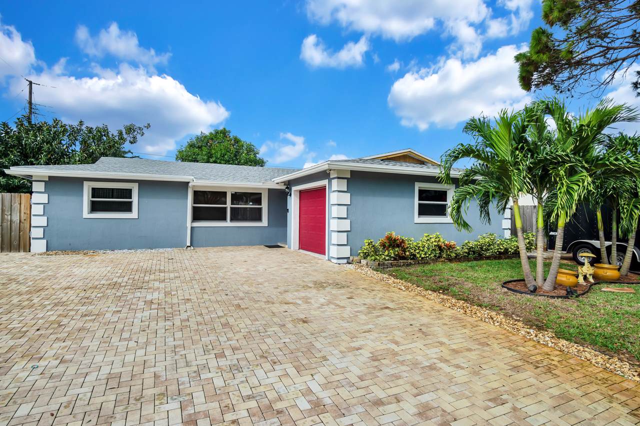421 Inglewood Drive - Photo 1