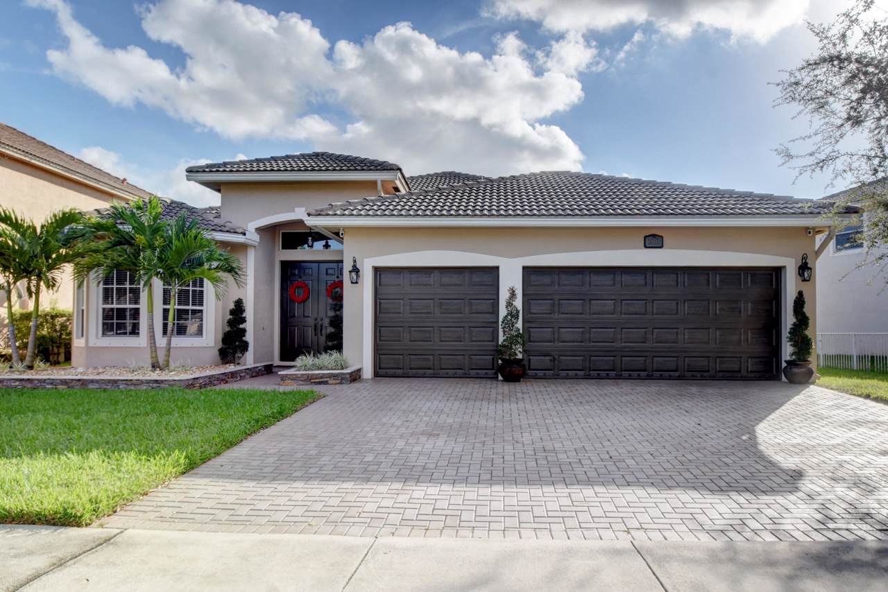 15218 52nd Street - Photo 1