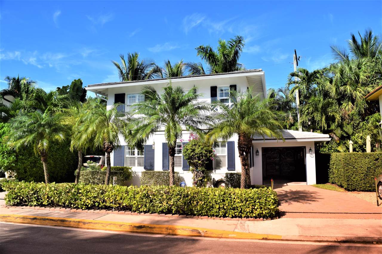233 Oleander Avenue - Photo 1