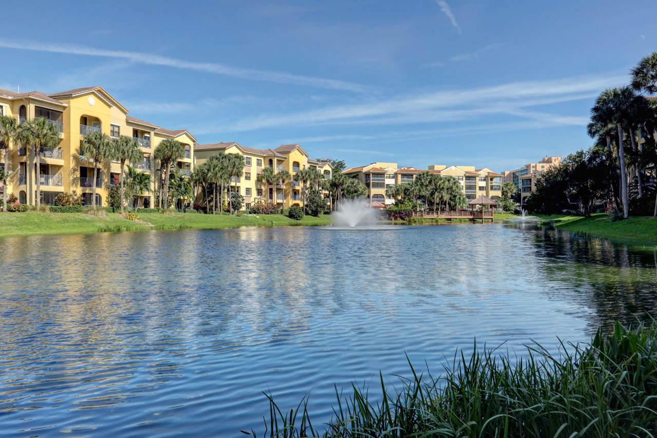 300 Uno Lago Drive - Photo 1