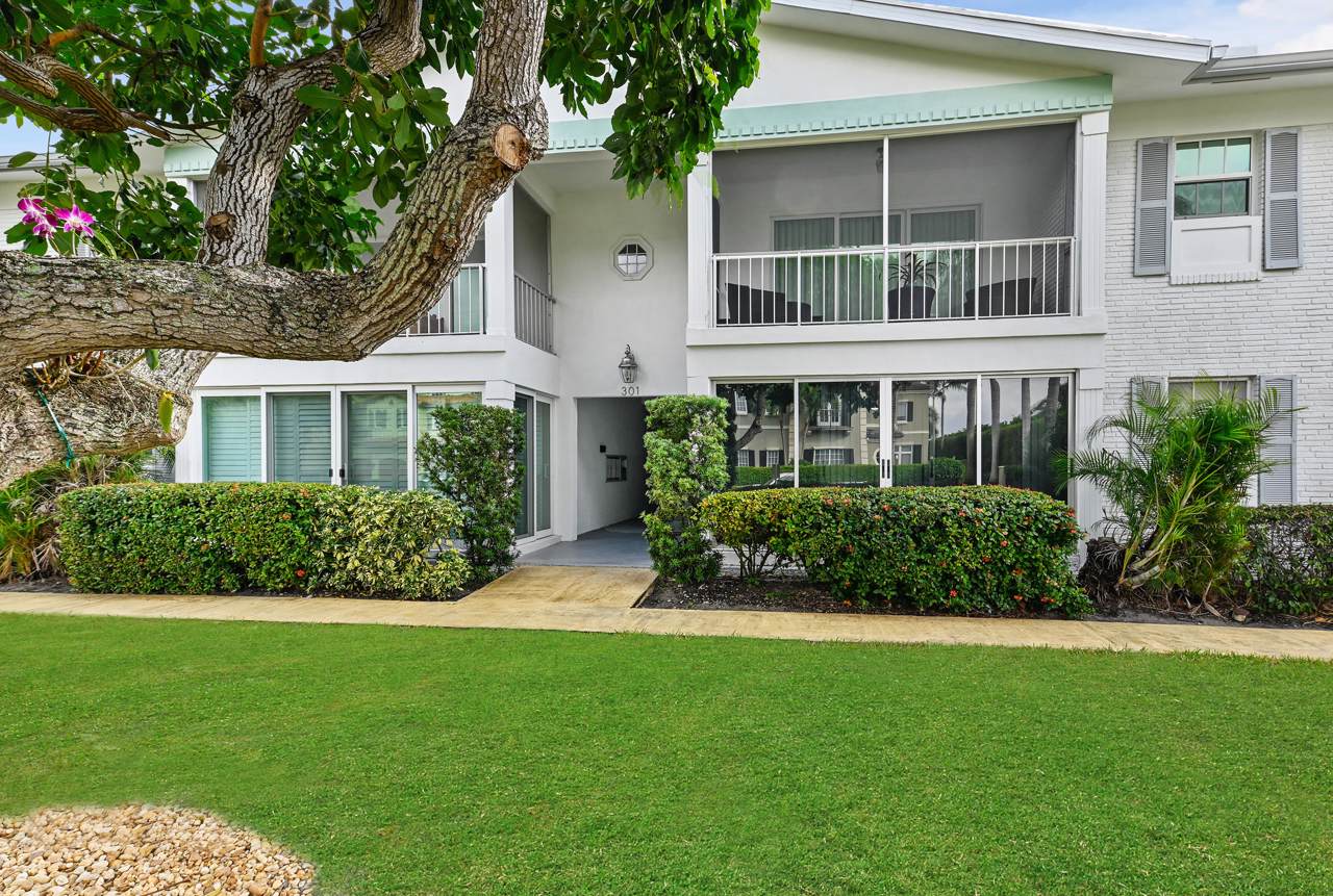 301 Venetian Drive - Photo 1