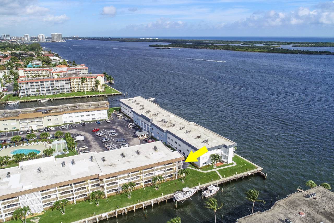 110 Shore Court - Photo 1