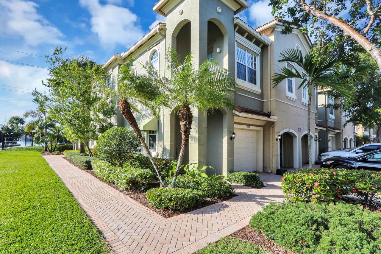 4921 Bonsai Circle - Photo 1