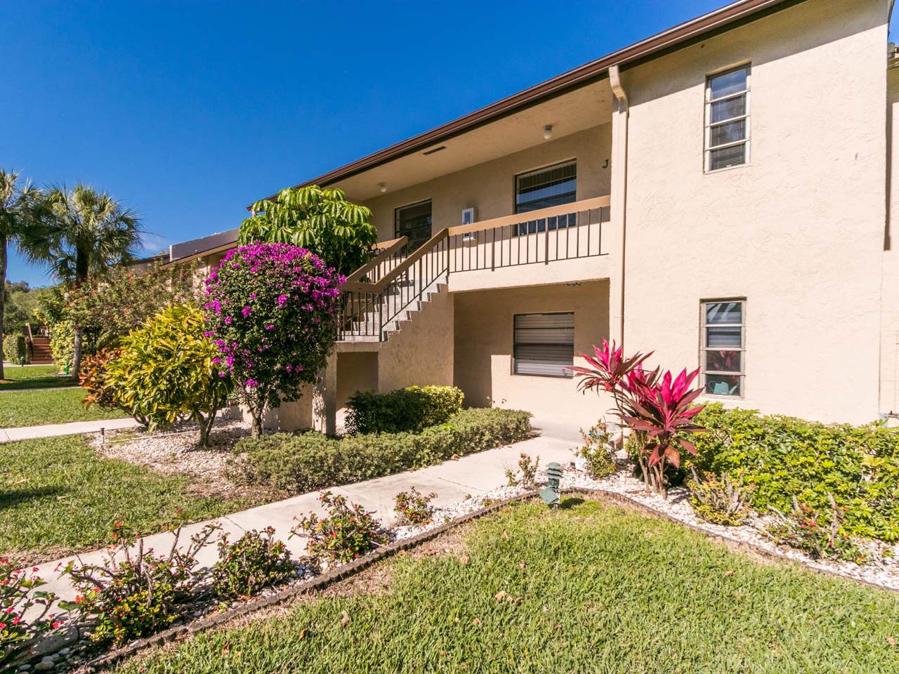 8425 Casa Del Lago - Photo 1
