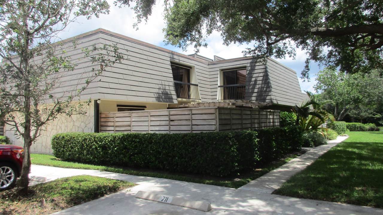 712 7th Terrace - Photo 1 712 7th Terrace - Photo 1