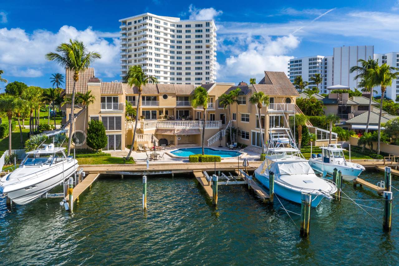555 Ocean Boulevard - Photo 1