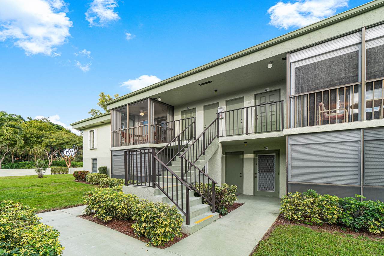 7543 Oriole Boulevard - Photo 1