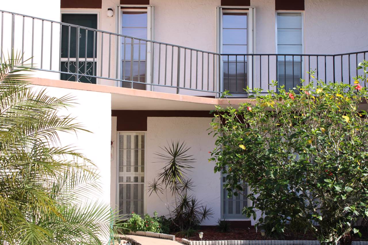 7 Greenway Village - Photo 1