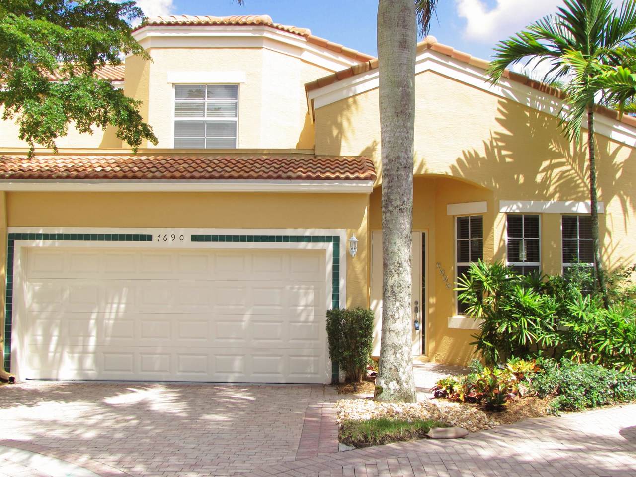 7690 Hummingbird Court - Photo 1