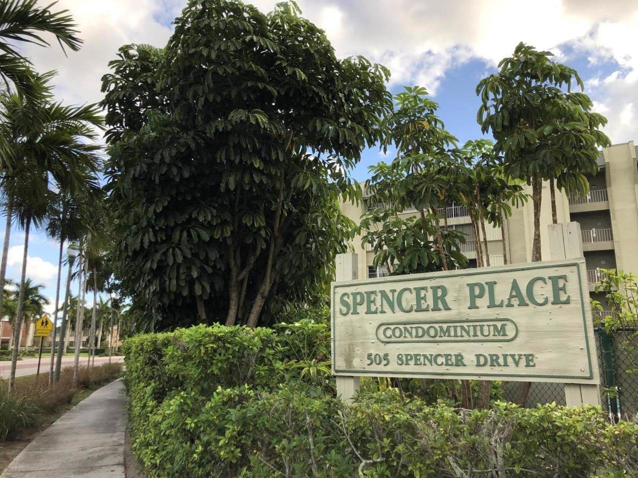 505 Spencer Drive - Photo 1