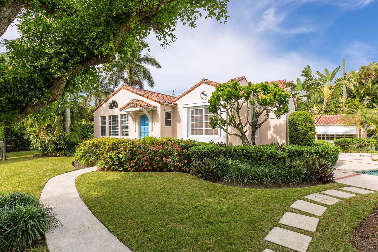 1027 Vista Del Mar Drive - Photo 1