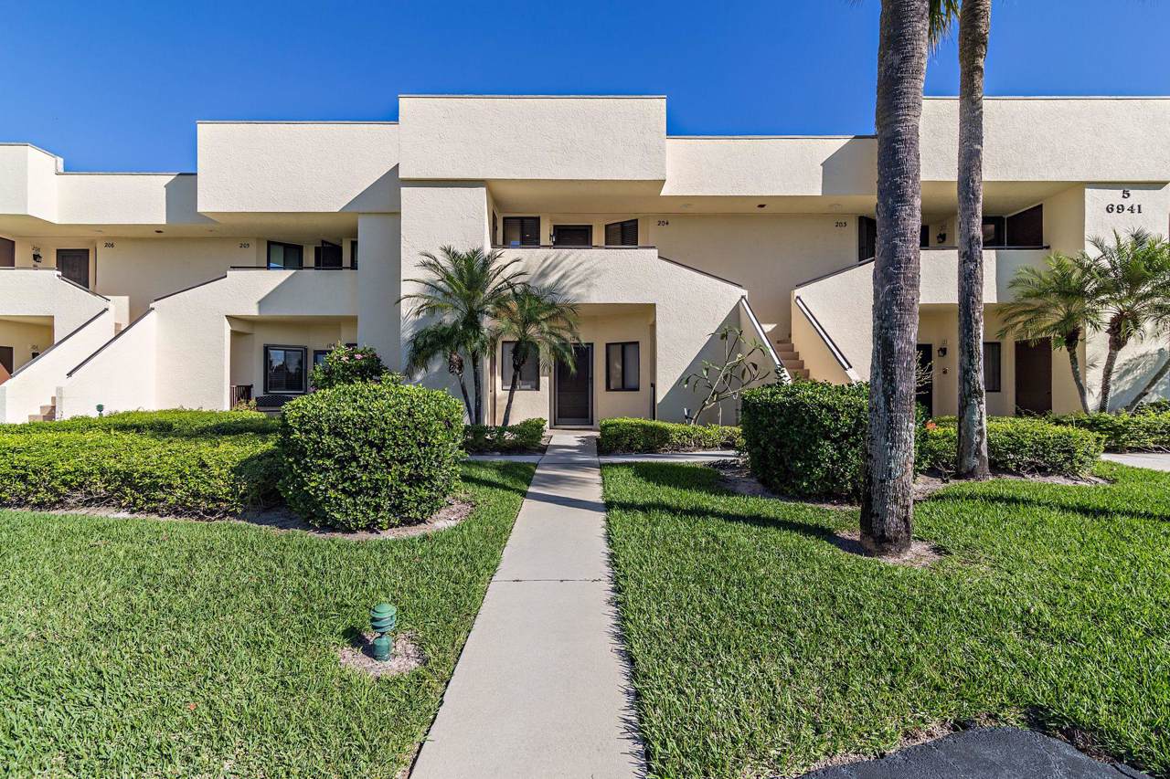 6941 Constitution Boulevard - Photo 1