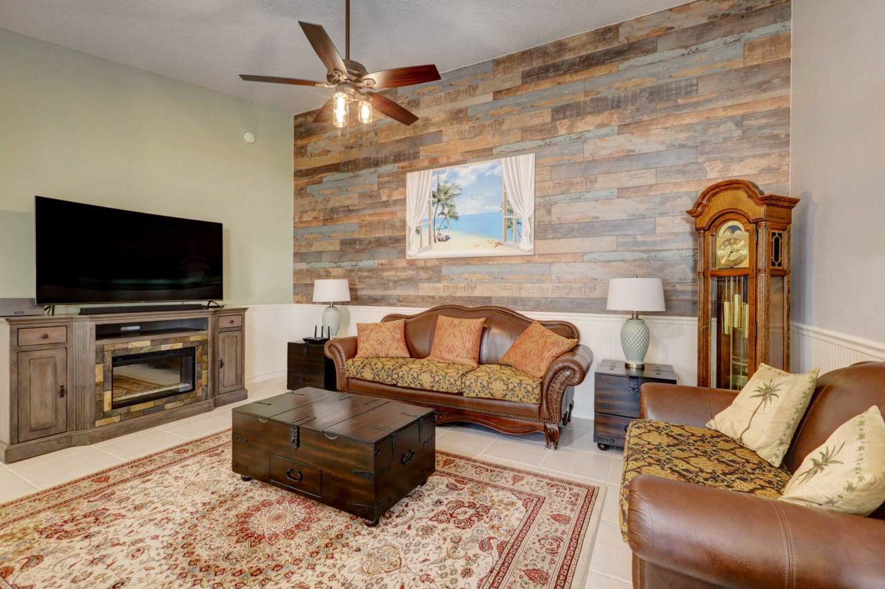 10822 Elsinore Drive - Photo 1