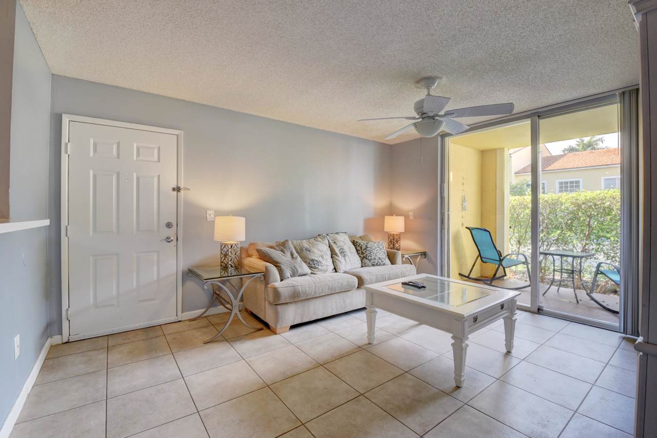 135 Yacht Club Way - Photo 1