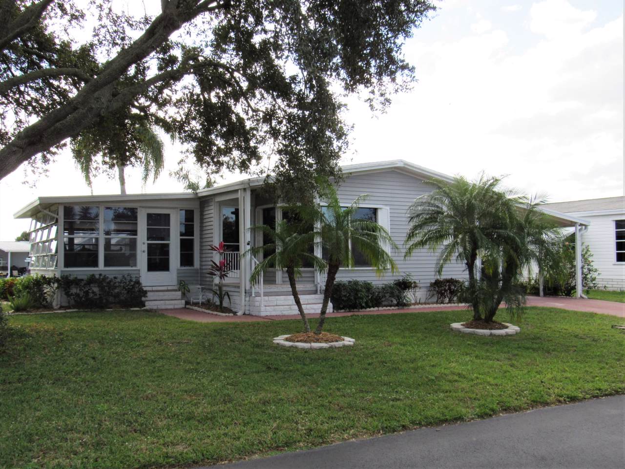 468 Hemingway Terrace - Photo 1
