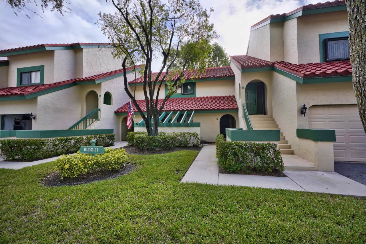 21 Lexington Lane - Photo 1