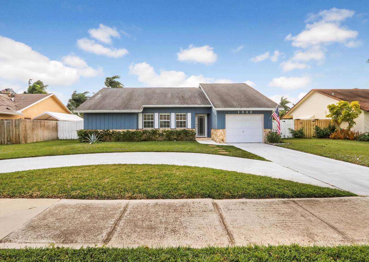 1522 Fulmar Drive - Photo 1