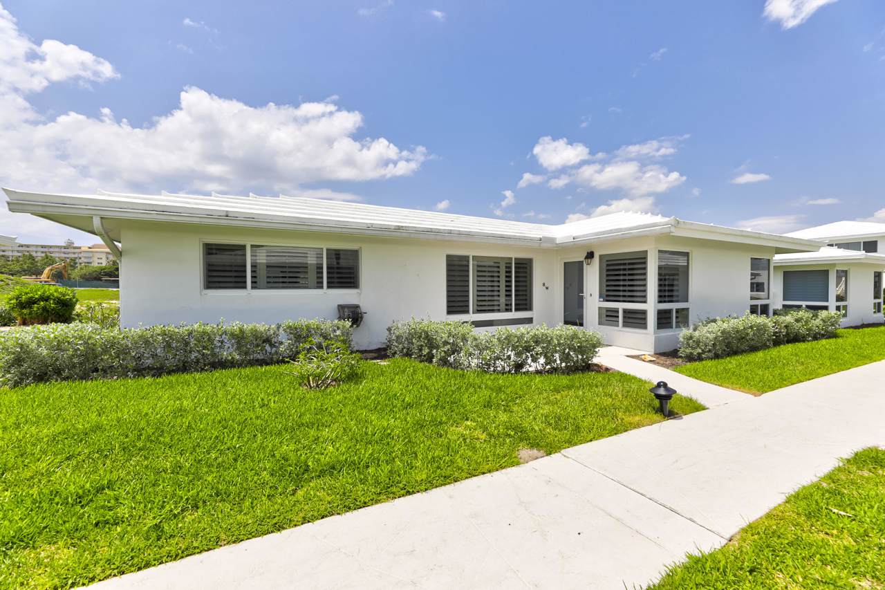1187 Hillsboro Mile - Photo 1