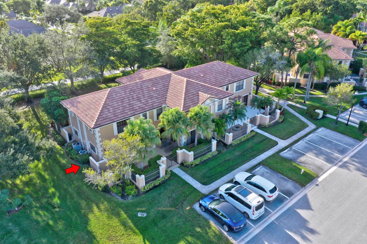 365 Prestwick Circle - Photo 1