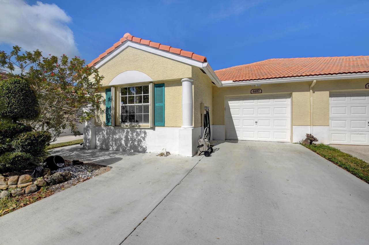 6187 Floral Lakes Drive - Photo 1