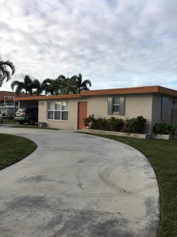 2709 Summit Boulevard - Photo 1