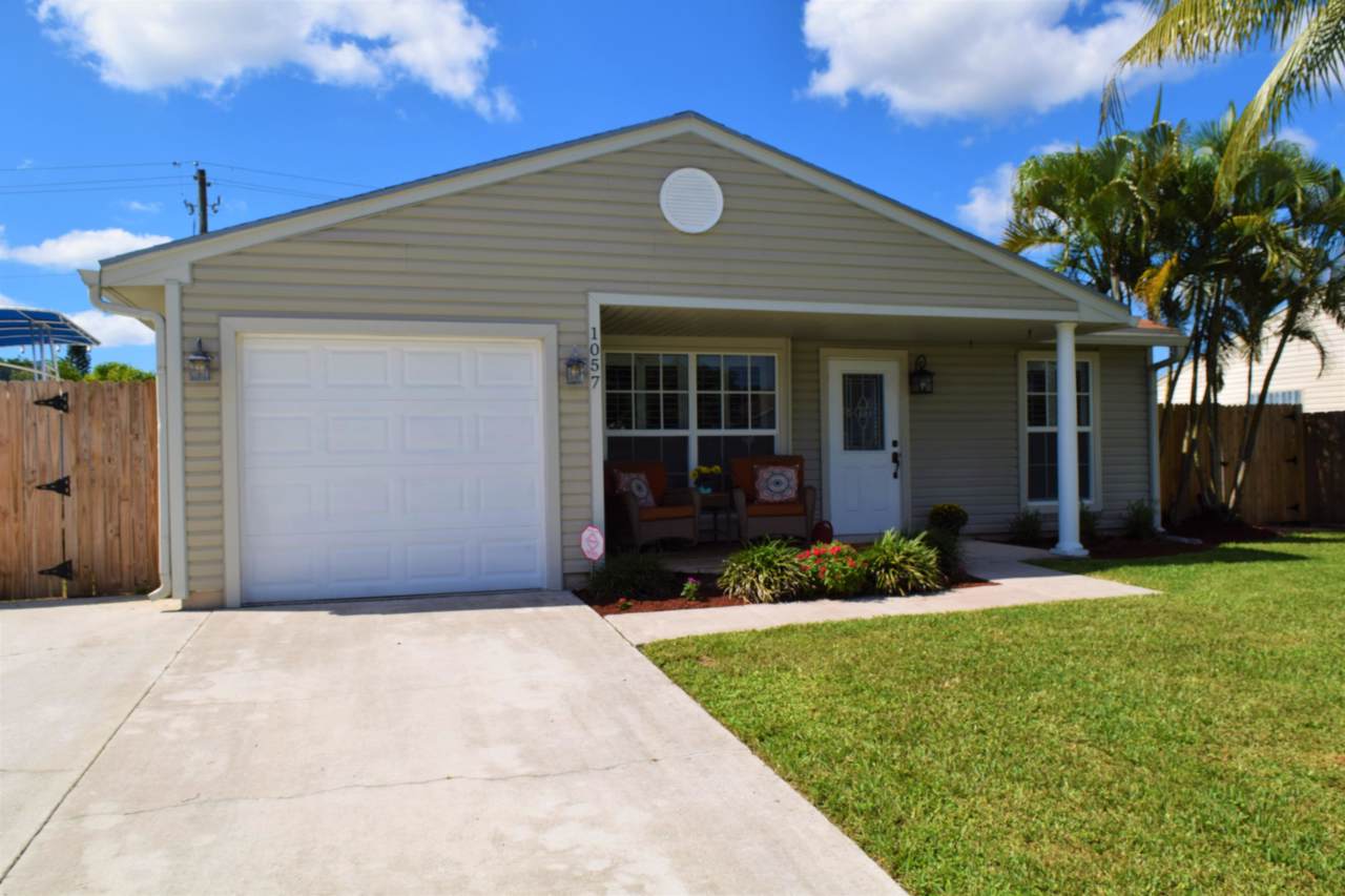 1057 Moonlight Way - Photo 1