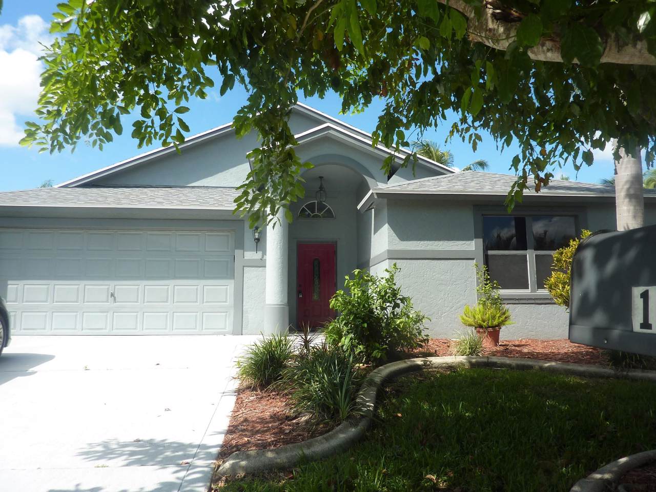1321 Fishers Place - Photo 1