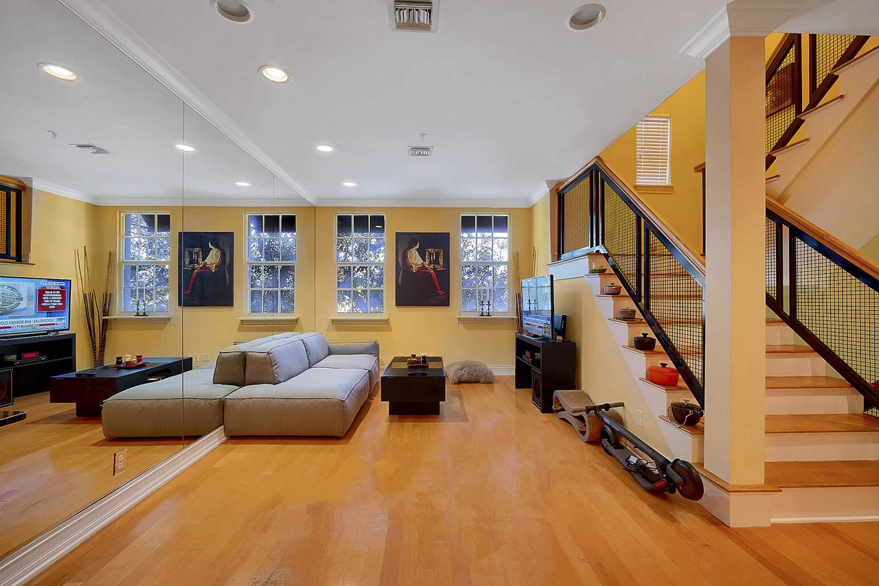 75 5th Avenue - Photo 1