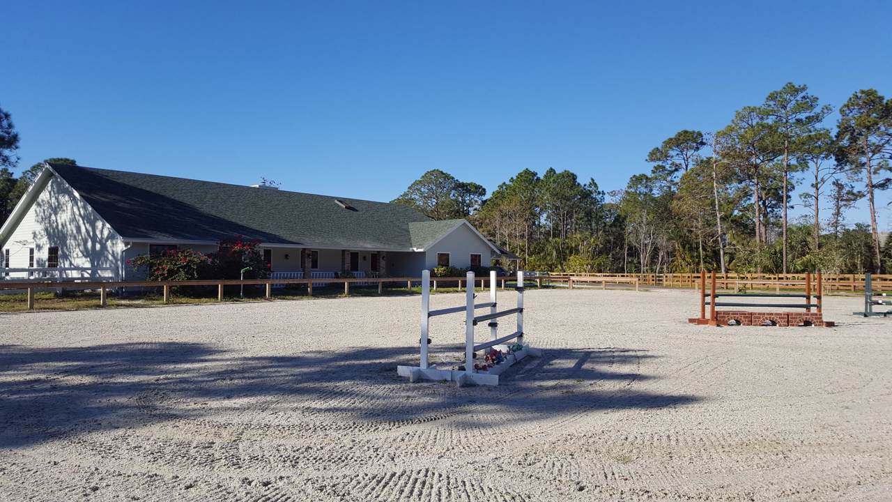 1401 Pelham Road - Photo 1