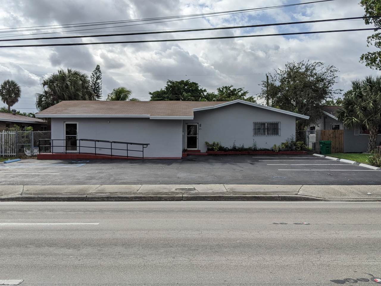 404 Oakland Park Boulevard - Photo 1 404 Oakland Park Boulevard - Photo 1