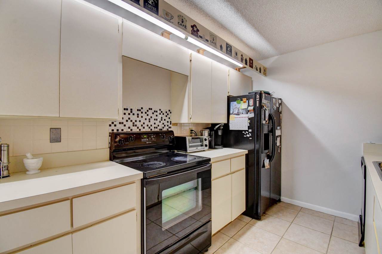 201 Live Oak Lane - Photo 1