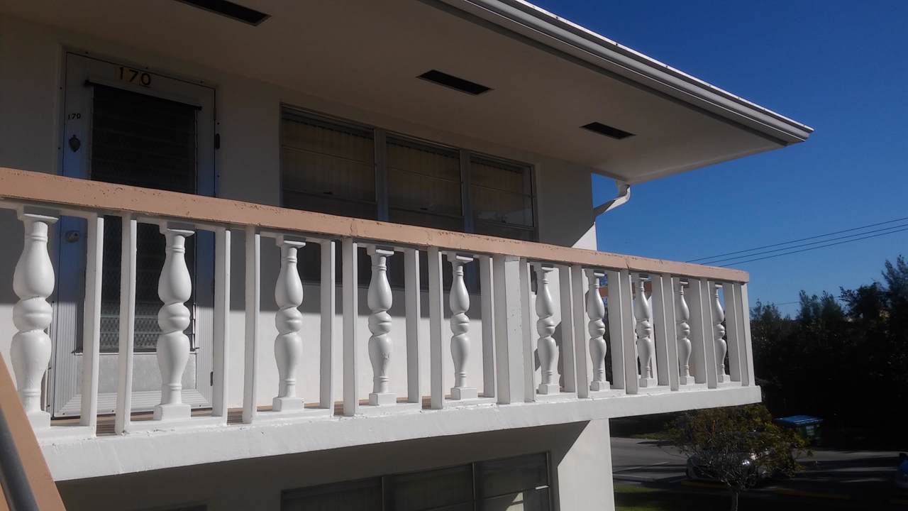 170 Windsor H - Photo 1