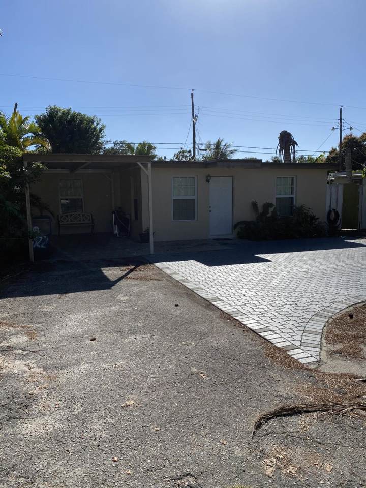 4922 Carver Street - Photo 1