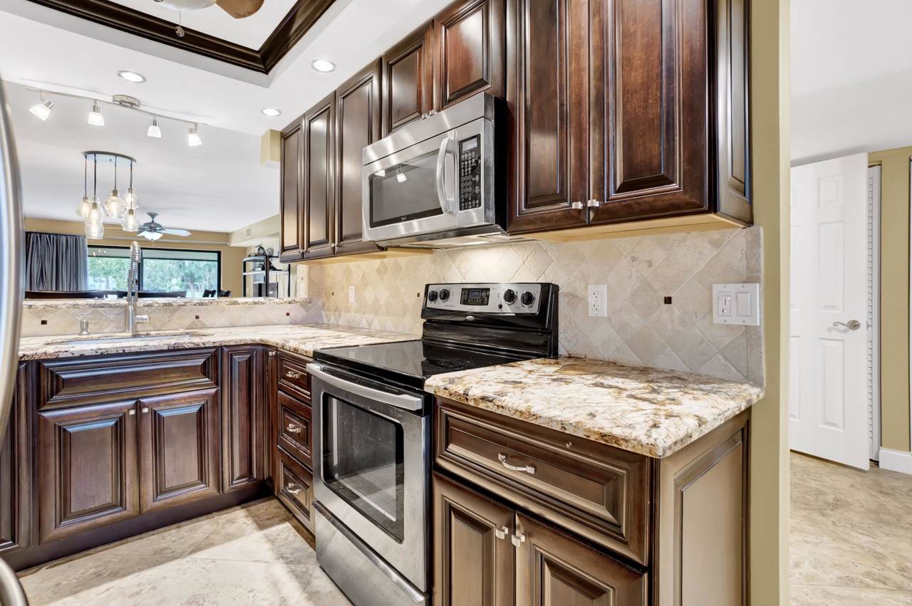 101 Pinecrest Circle - Photo 1