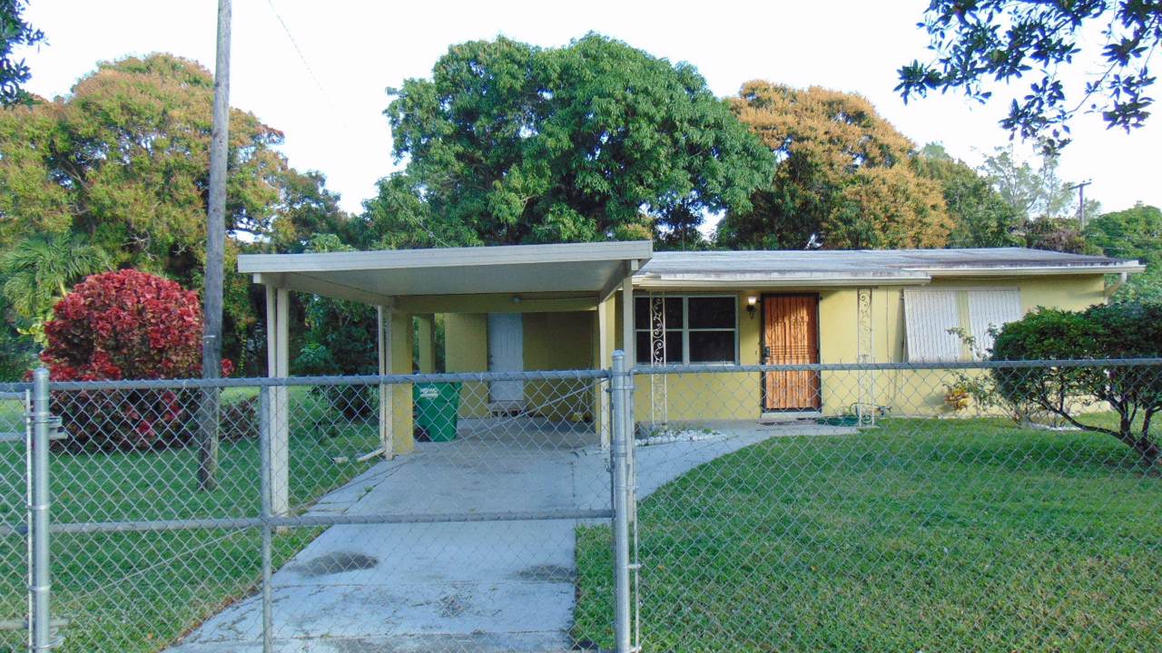 2981 10 Court - Photo 1