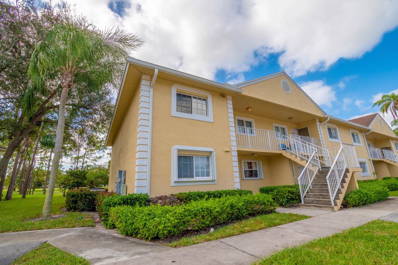 1605 Palm Beach Trace Drive - Photo 1
