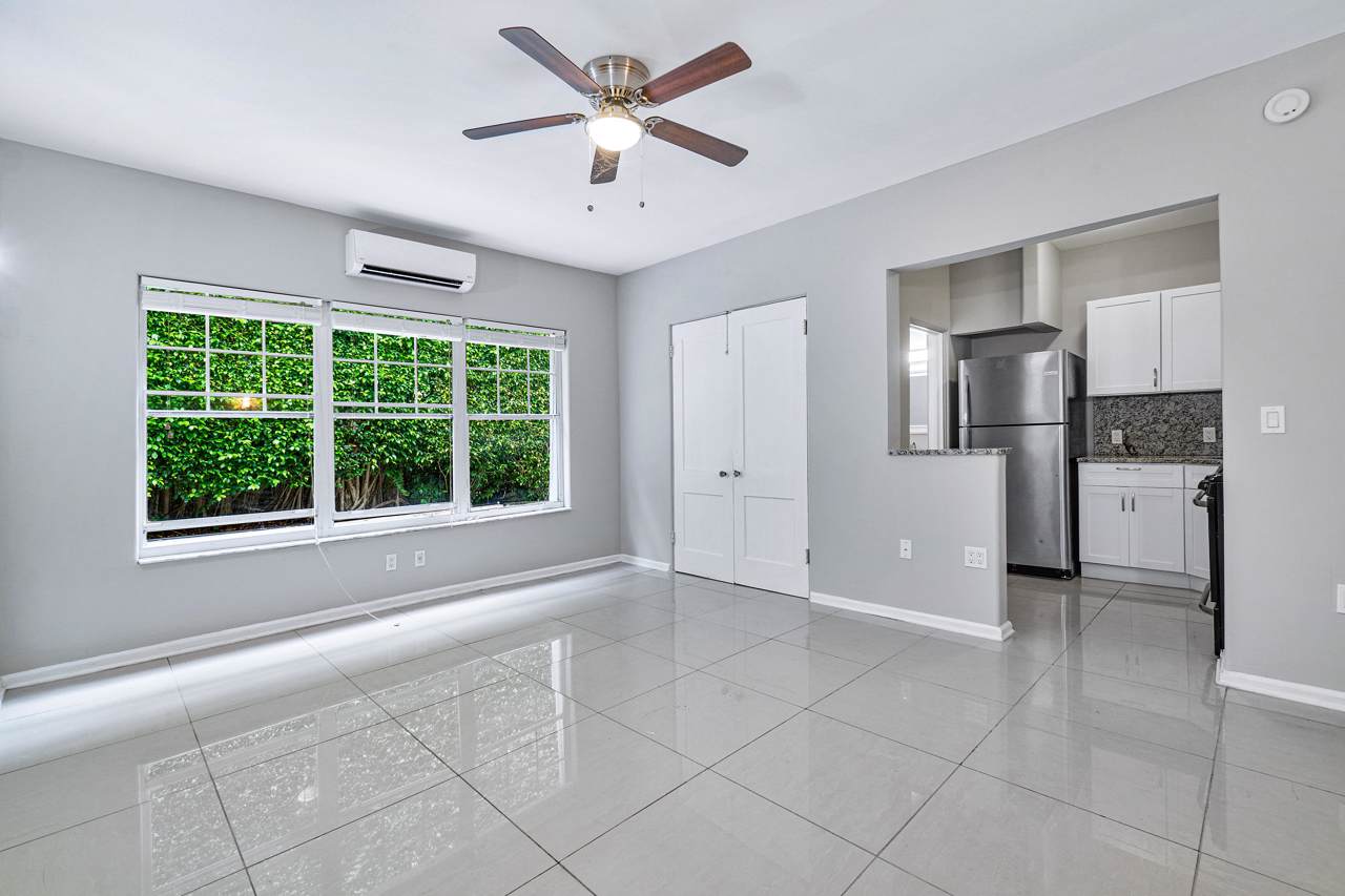 445 Brazilian Avenue - Photo 1