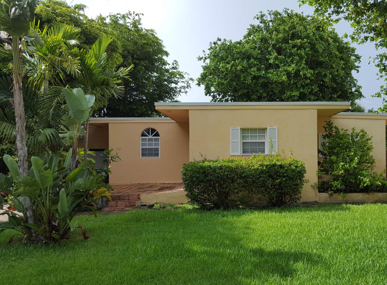 221 188th Street - Photo 1
