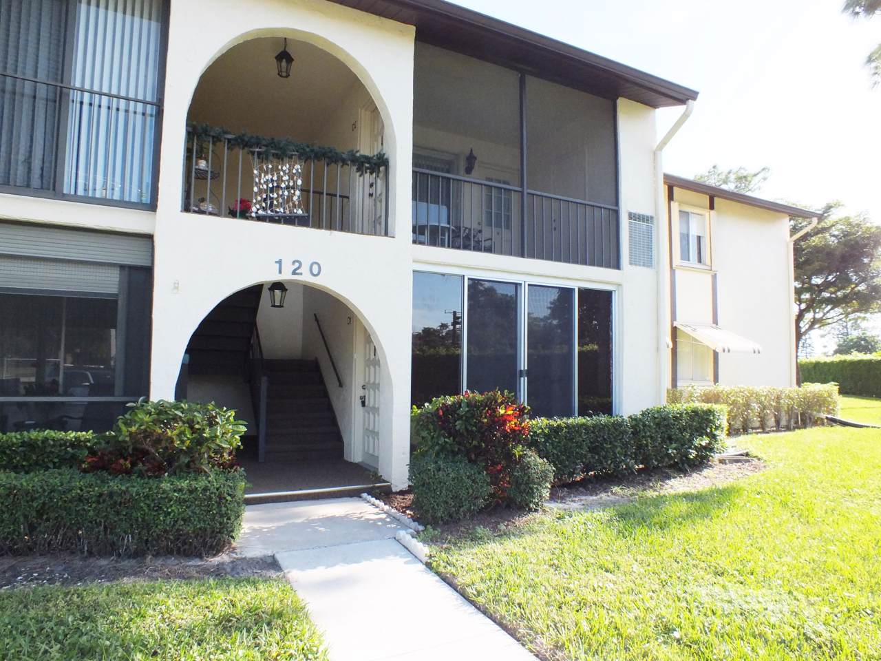 120 Lake Pine Circle - Photo 1