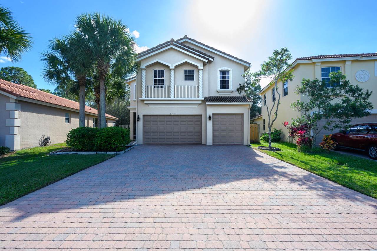 3105 Porpoise Circle - Photo 1