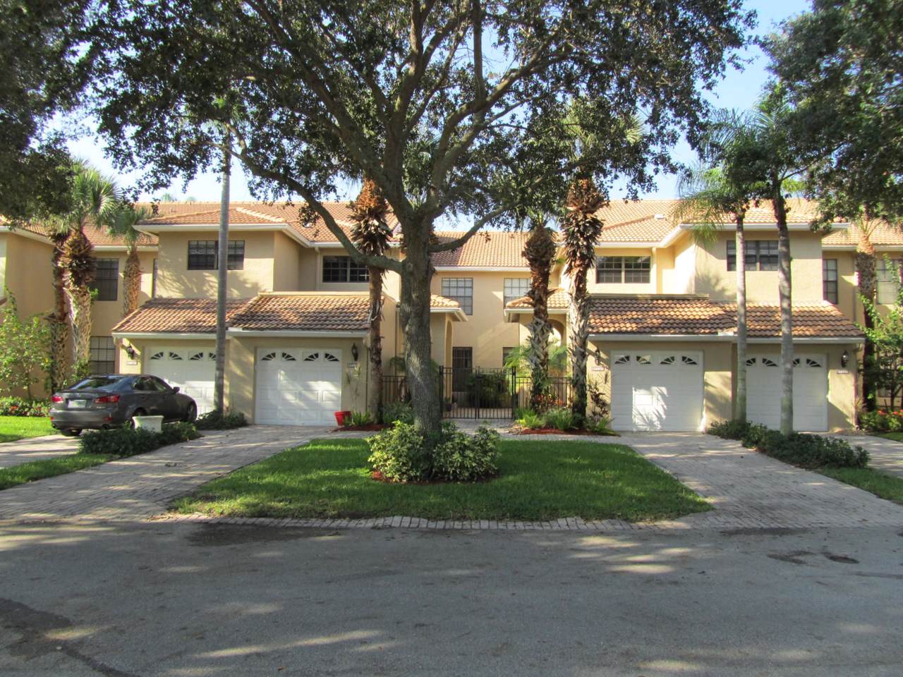 6712 Montego Bay Boulevard - Photo 1