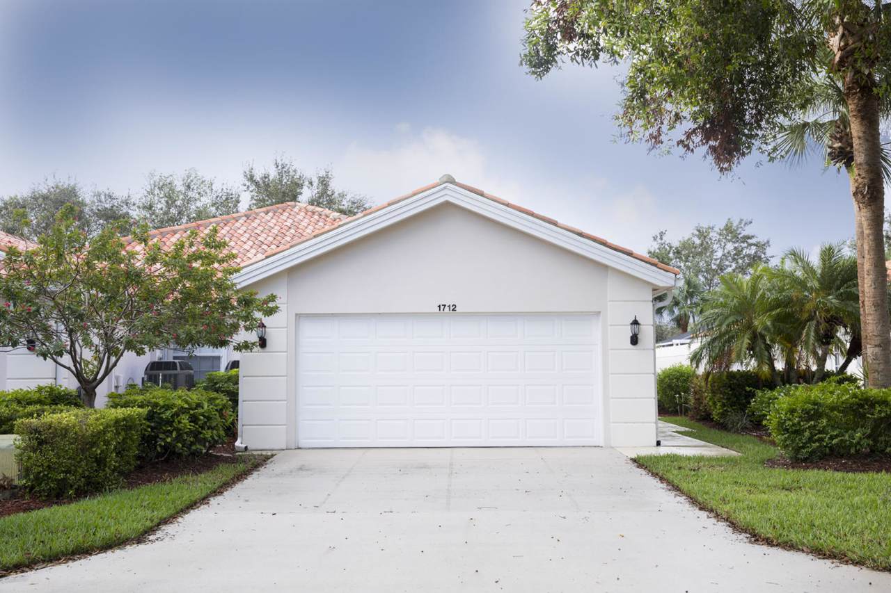 1712 Shady Lakes Terrace - Photo 1