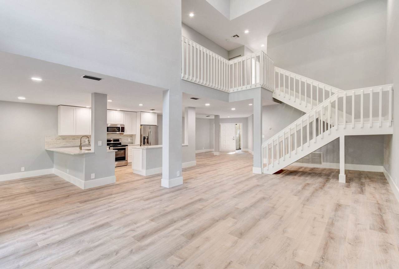 729 Saint Albans Drive - Photo 1